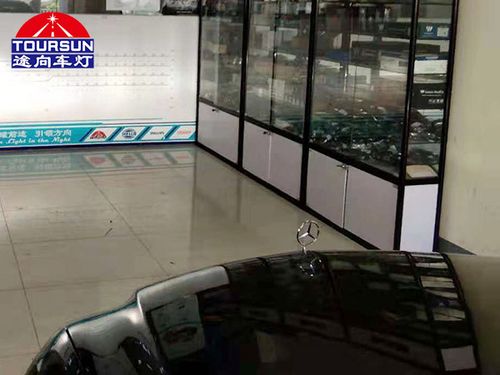 深圳奔驰S600L升级氙气灯与双光透镜 无尘行车新体验